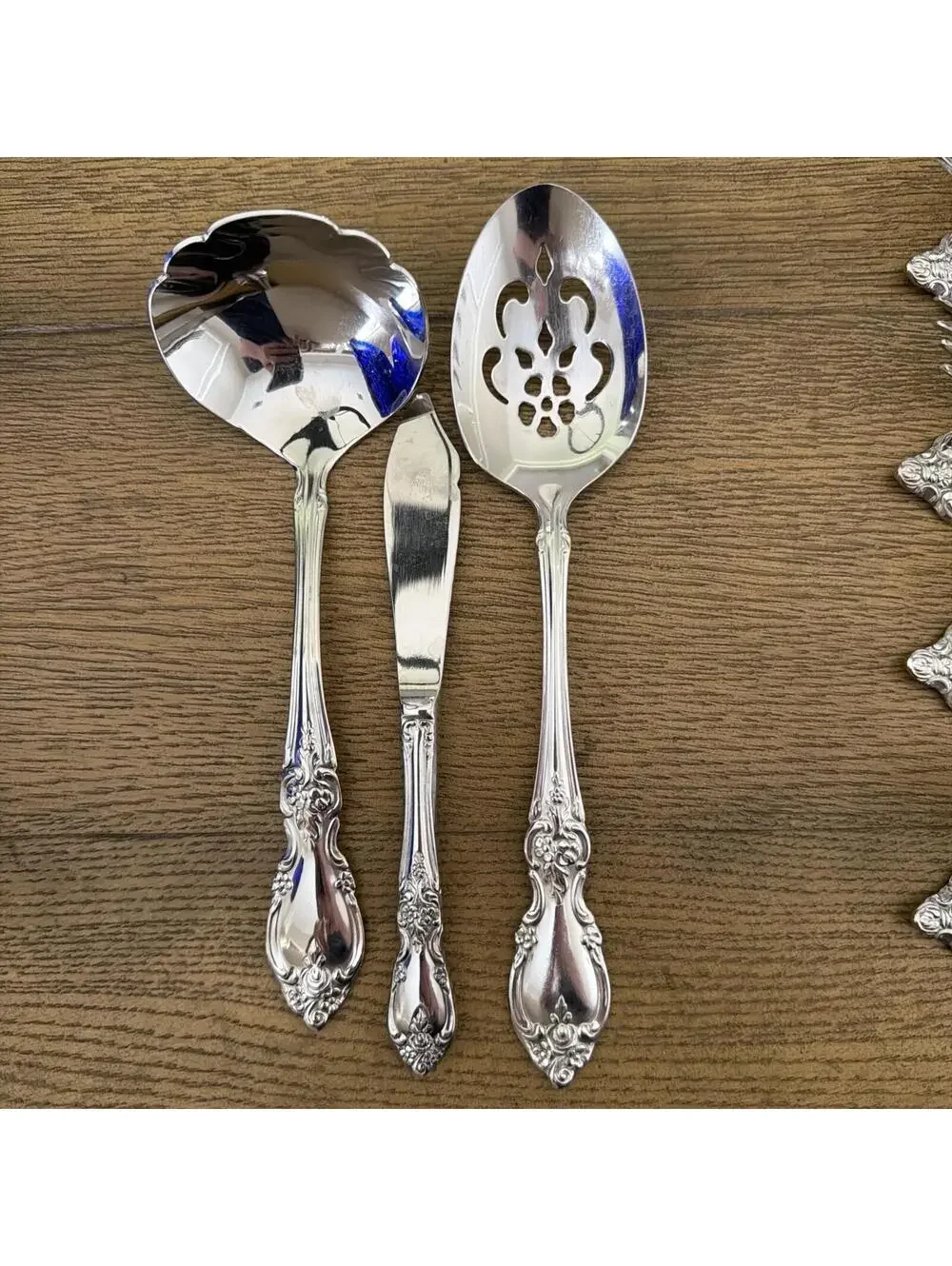 Oneida Louisiana Hostess Serving Set - Spoon, Ladle and Butter Knife